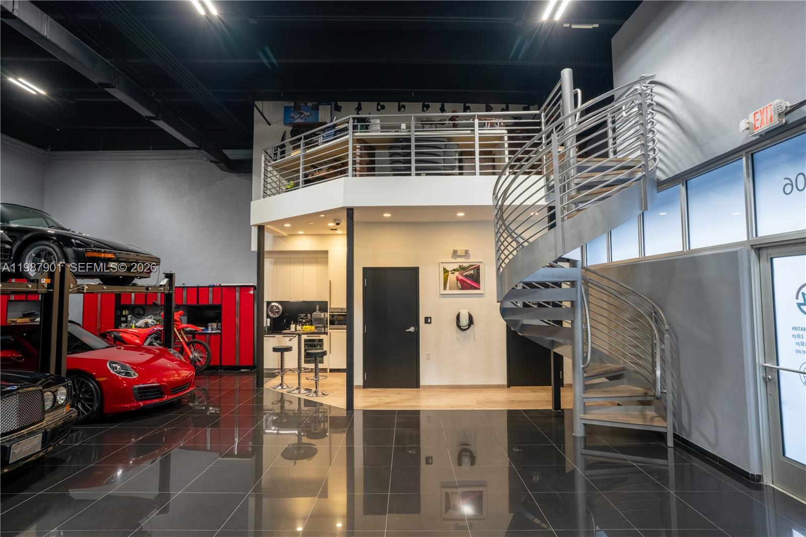 206  /   sq. ft. $ 2026-03-23 0 foto