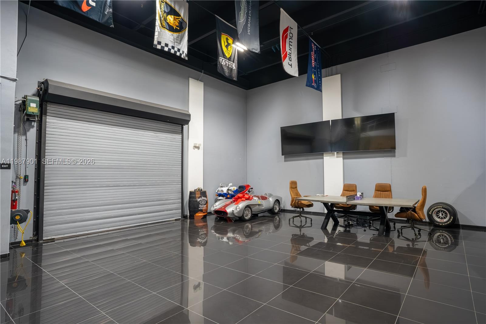 206  /   sq. ft. $ 2026-03-23 0 foto