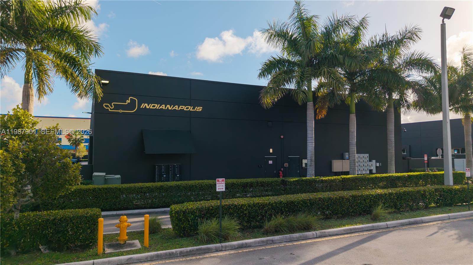 206  /   sq. ft. $ 2026-03-23 0 foto