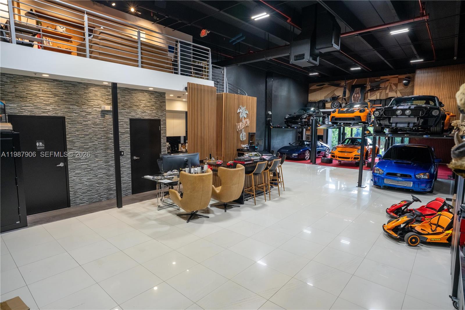 100  /   sq. ft. $ 2026-03-23 0 Photo