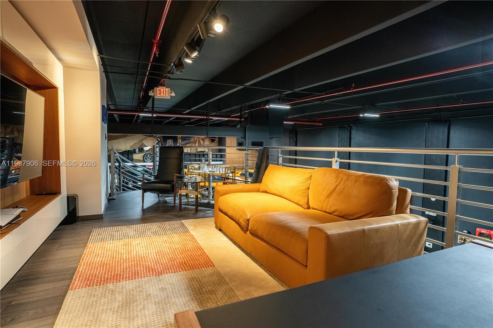 100  /   sq. ft. $ 2026-03-23 0 Photo