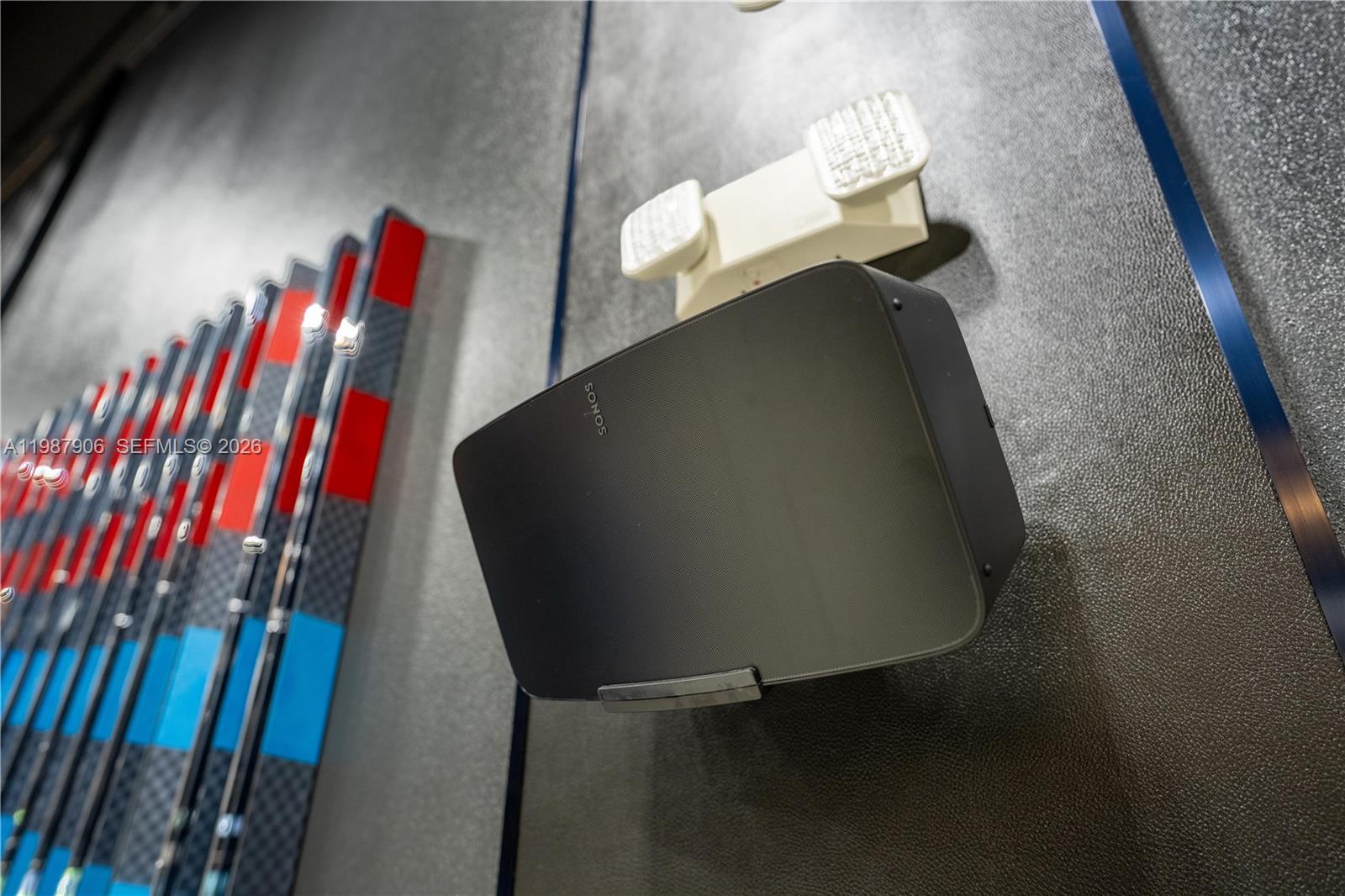 100  /   sq. ft. $ 2026-03-23 0 Photo