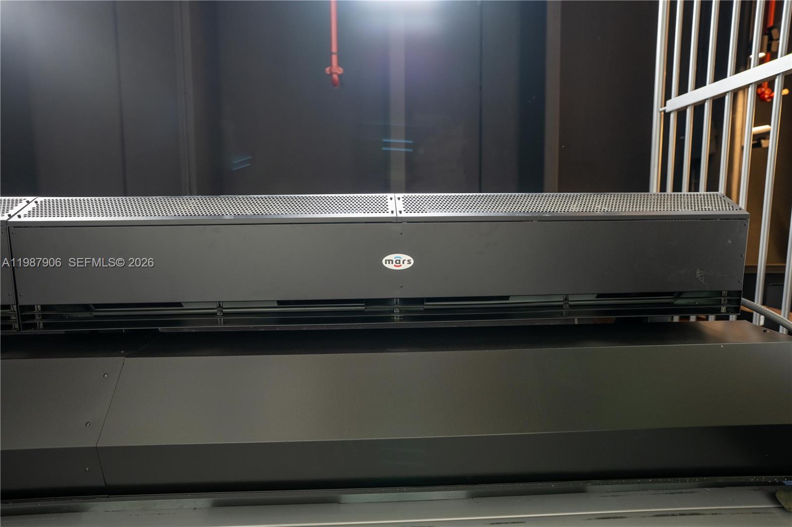 100  /   sq. ft. $ 2026-03-23 0 Photo