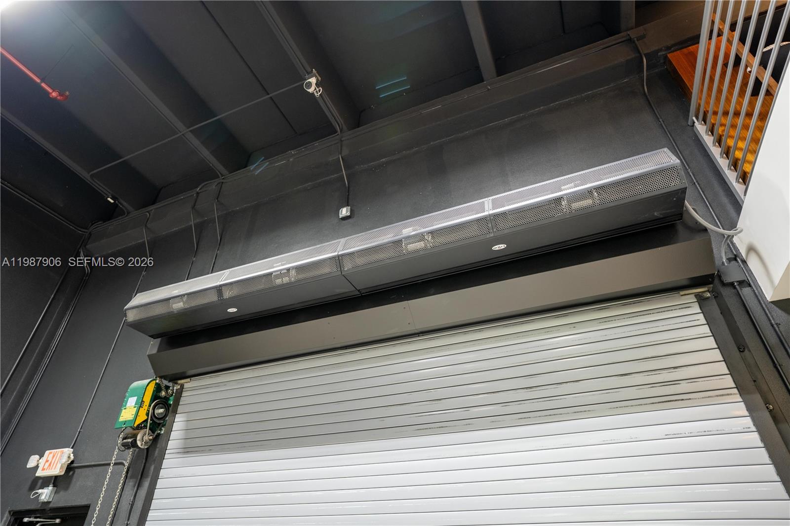 100  /   sq. ft. $ 2026-03-23 0 Photo