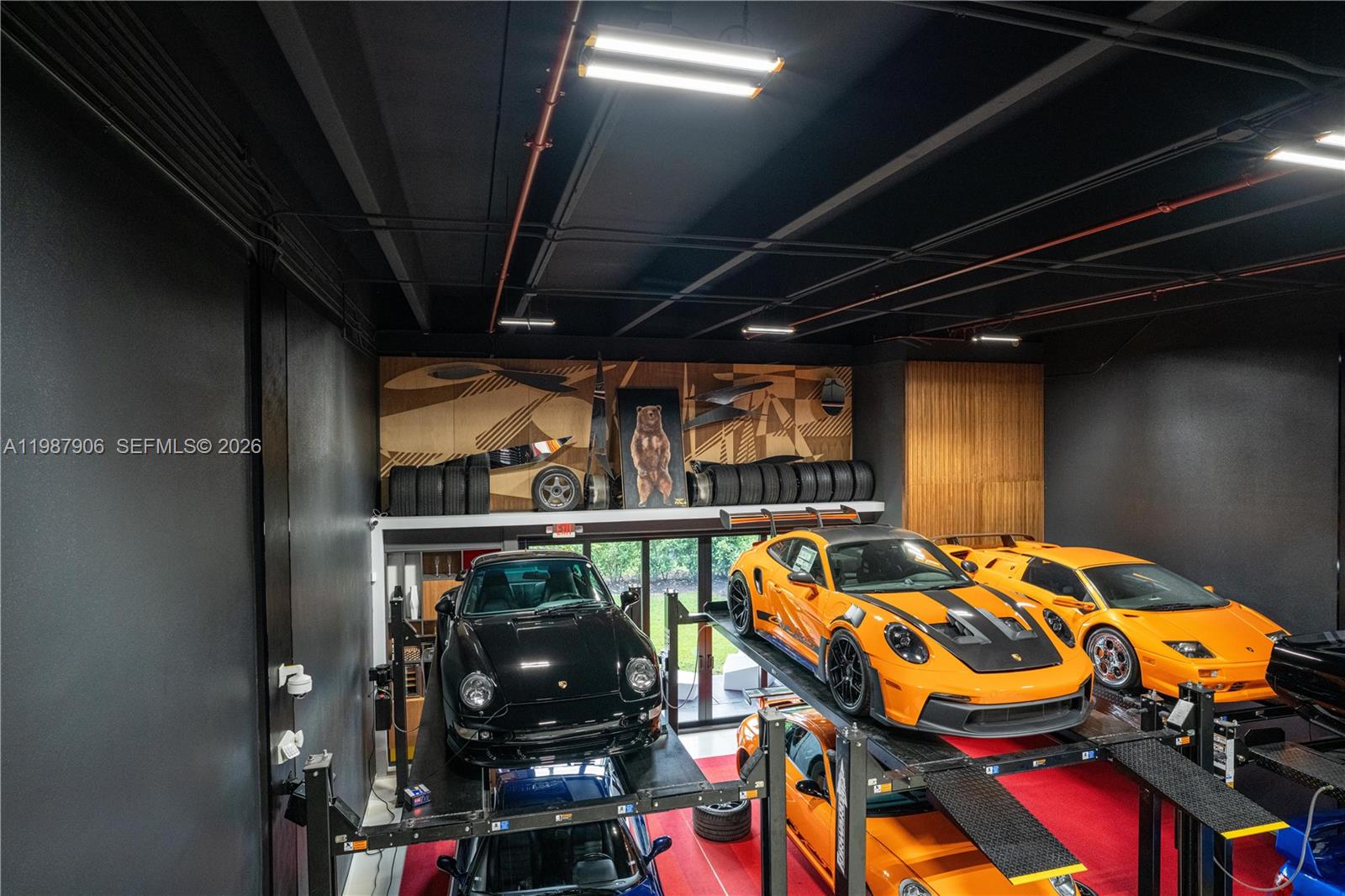 100  /   sq. ft. $ 2026-03-23 0 Photo