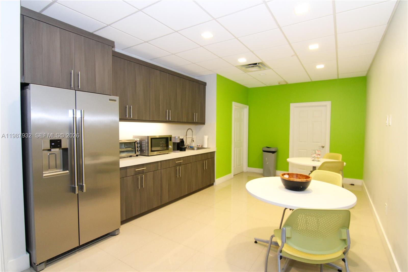 8119  /   sq. ft. $ 2026-03-23 0 foto