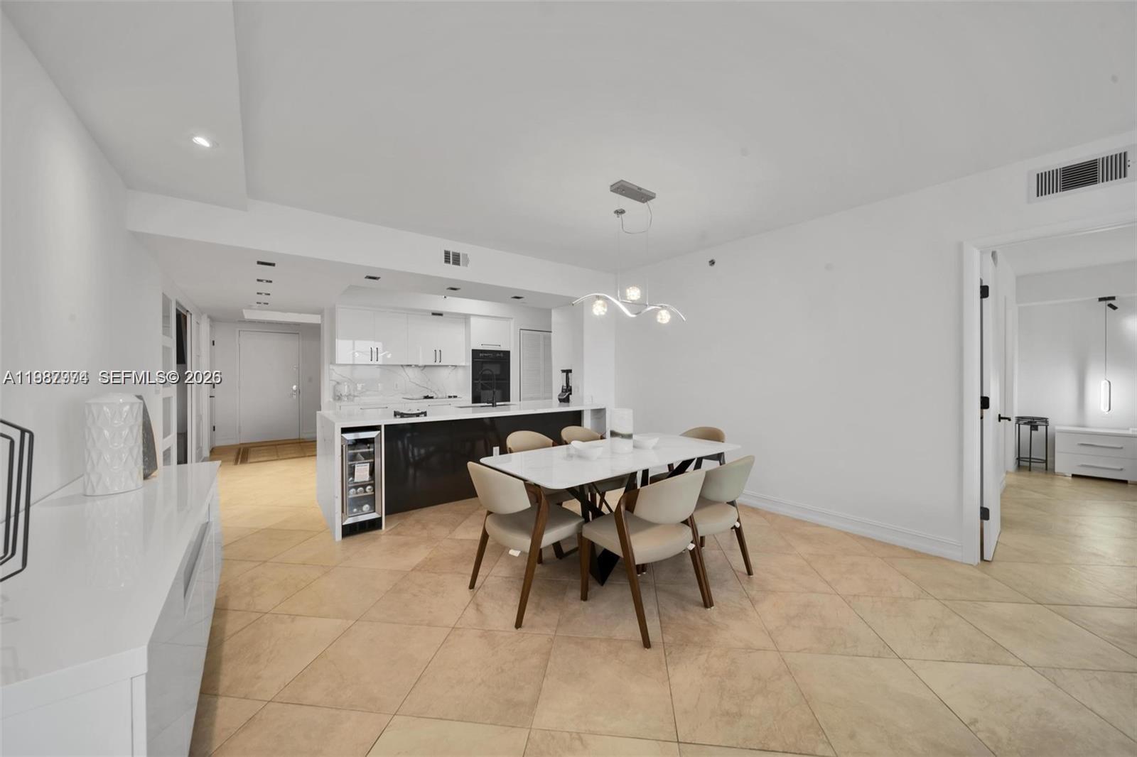 4704 3 / 3 1675 sq. ft. $ 2026-03-23 0 Photo