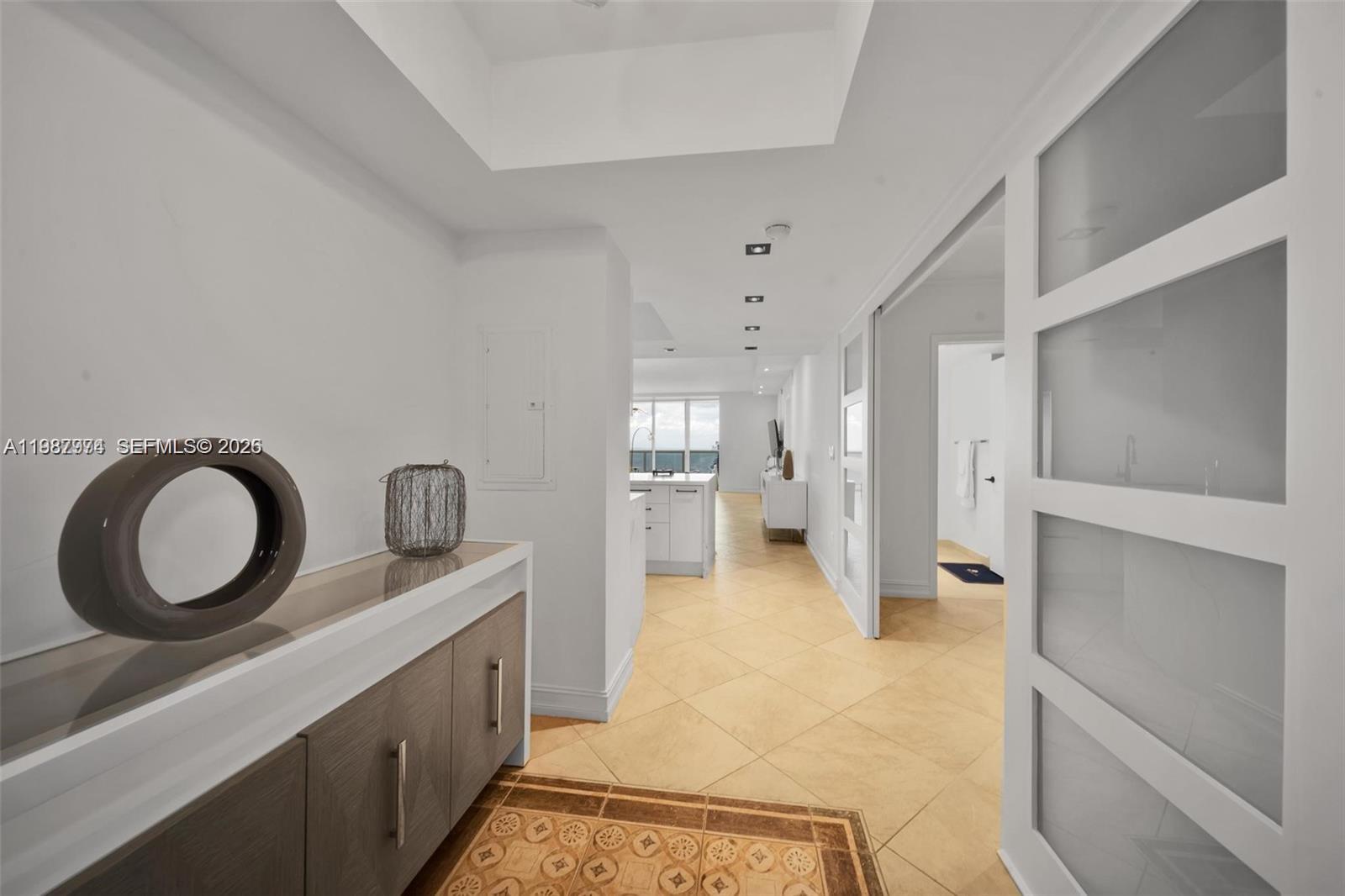4704 3 / 3 1675 sq. ft. $ 2026-03-23 0 Photo