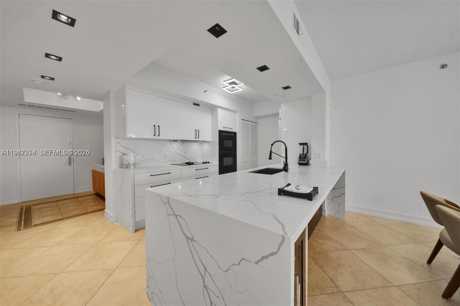 4704 3 / 3 1675 sq. ft. $ 2026-03-23 0 Photo