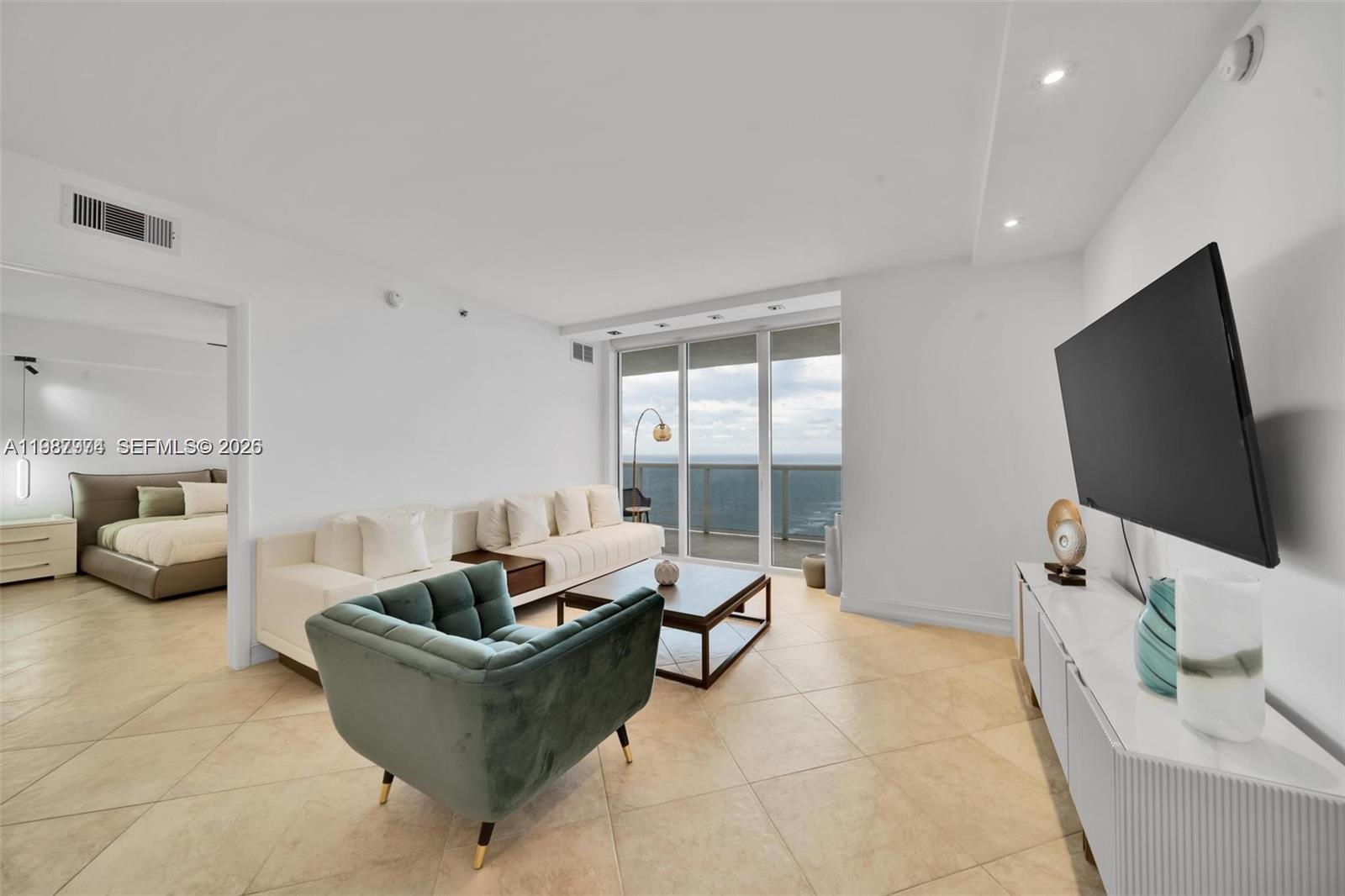 4704 3 / 3 1675 sq. ft. $ 2026-03-23 0 Photo