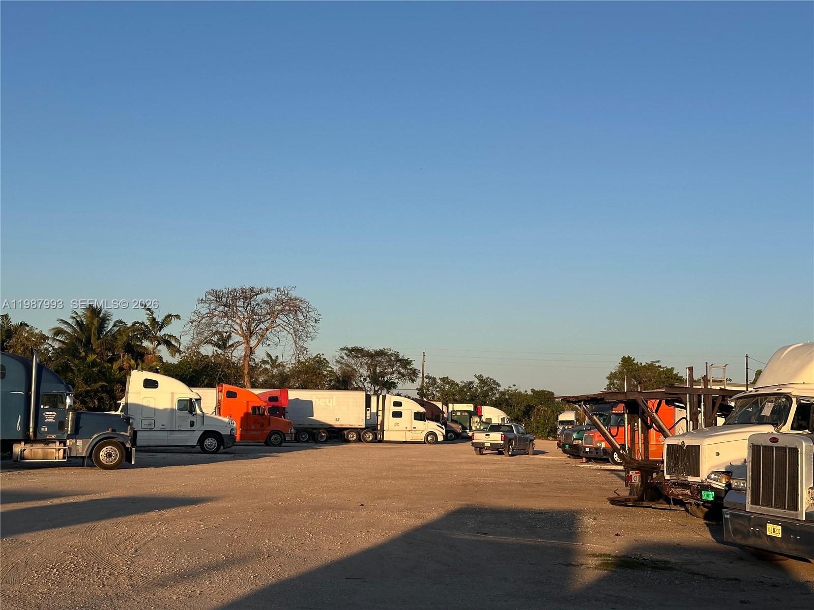   /   sq. ft. $ 2026-03-23 0 foto