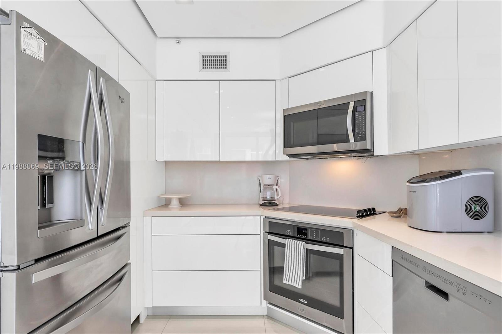 Photo of 3370 HIDDEN BAY DR  #2210, Aventura, Florida, 33180 - 