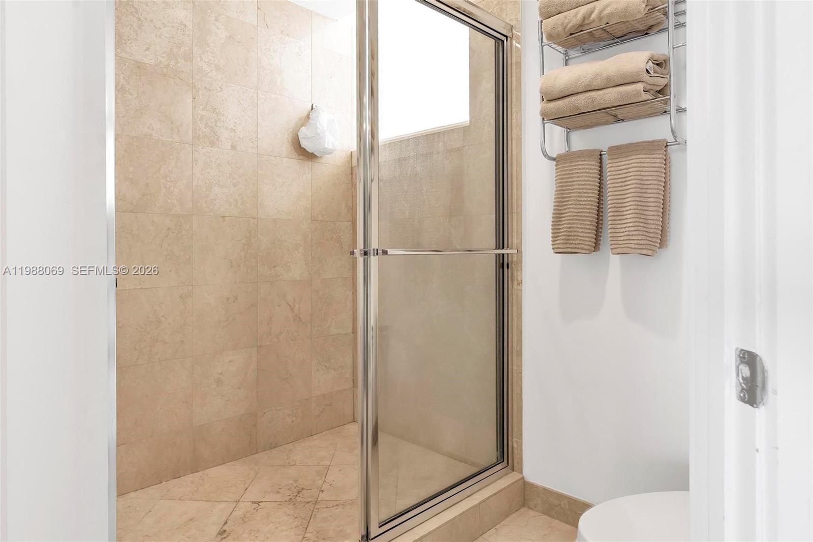 Photo of 3370 HIDDEN BAY DR  #2210, Aventura, Florida, 33180 - Master Bathroom