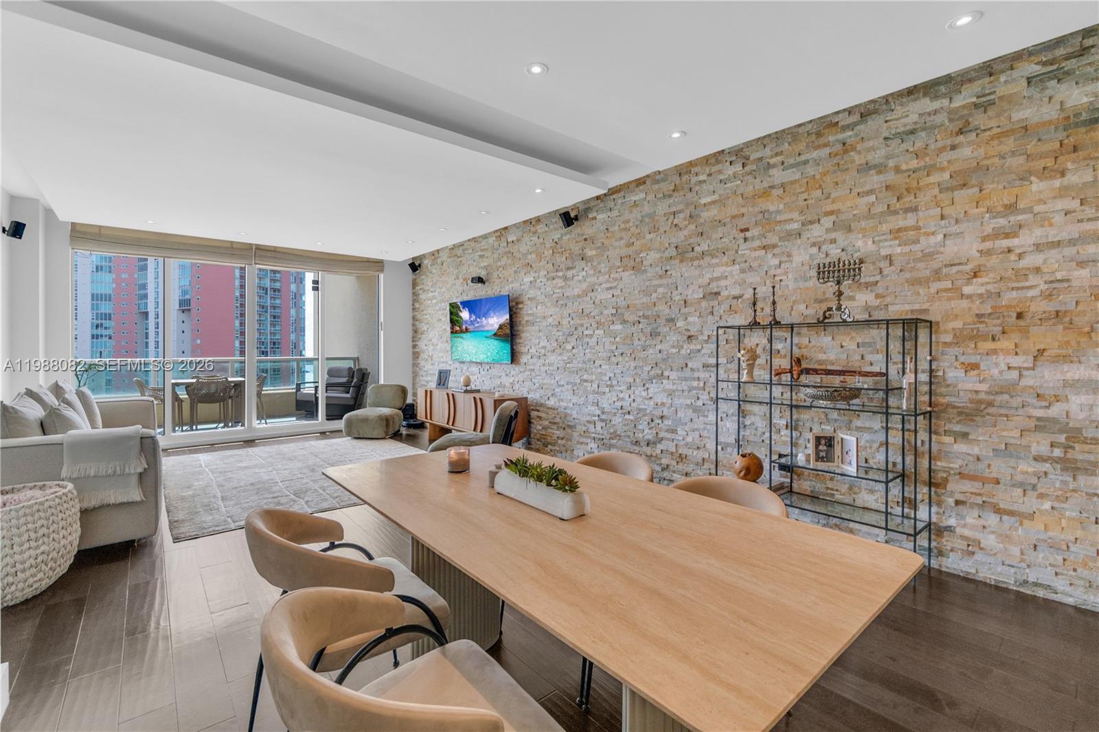 Photo of 3340 190th St  #1305, Aventura, Florida, 33180 - 