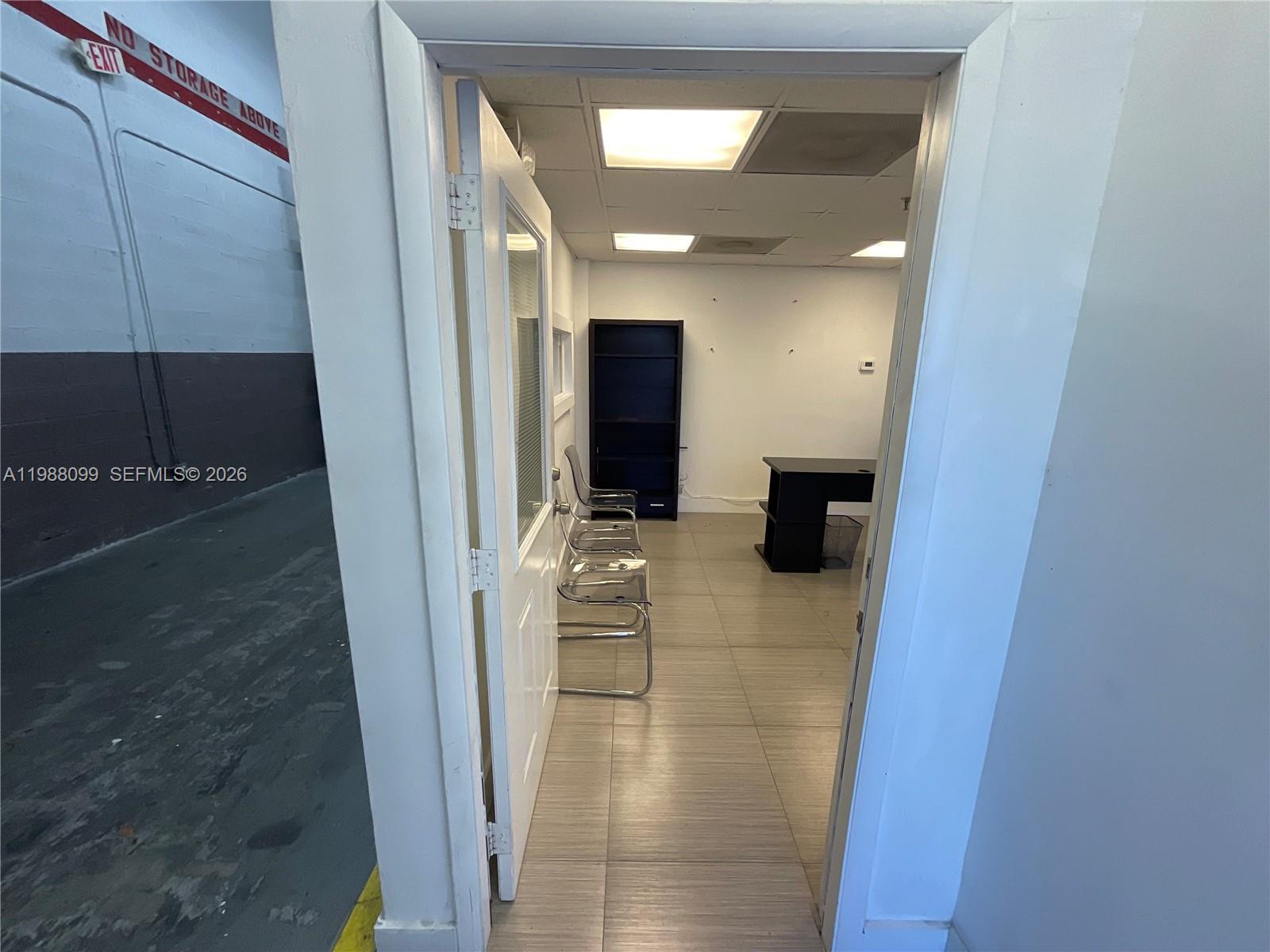 13  /   кв.футов $ 2026-03-23 0 Фото