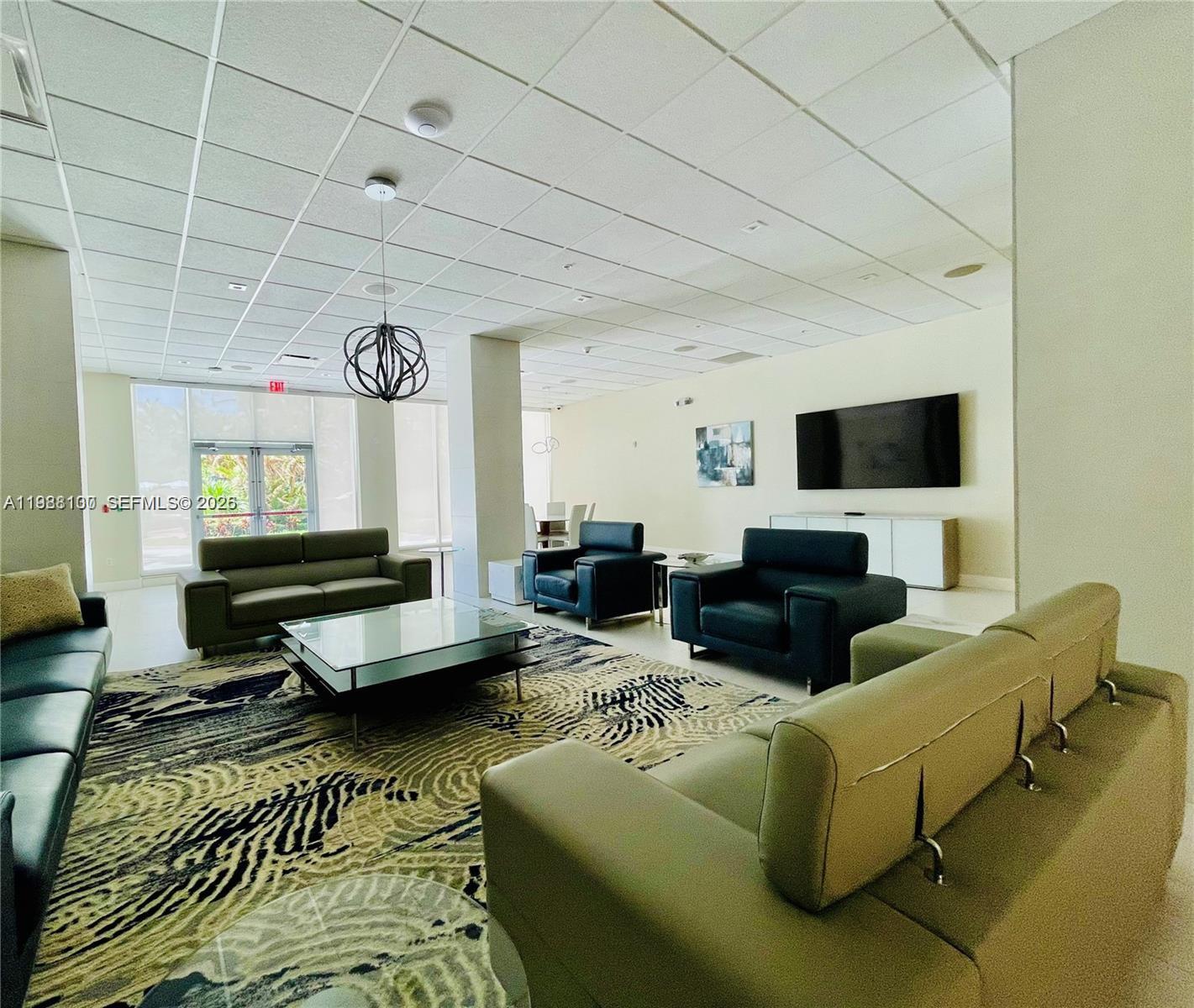 Photo of 3001 Ocean Dr #101, Hollywood, Florida, 33019 - Social Area