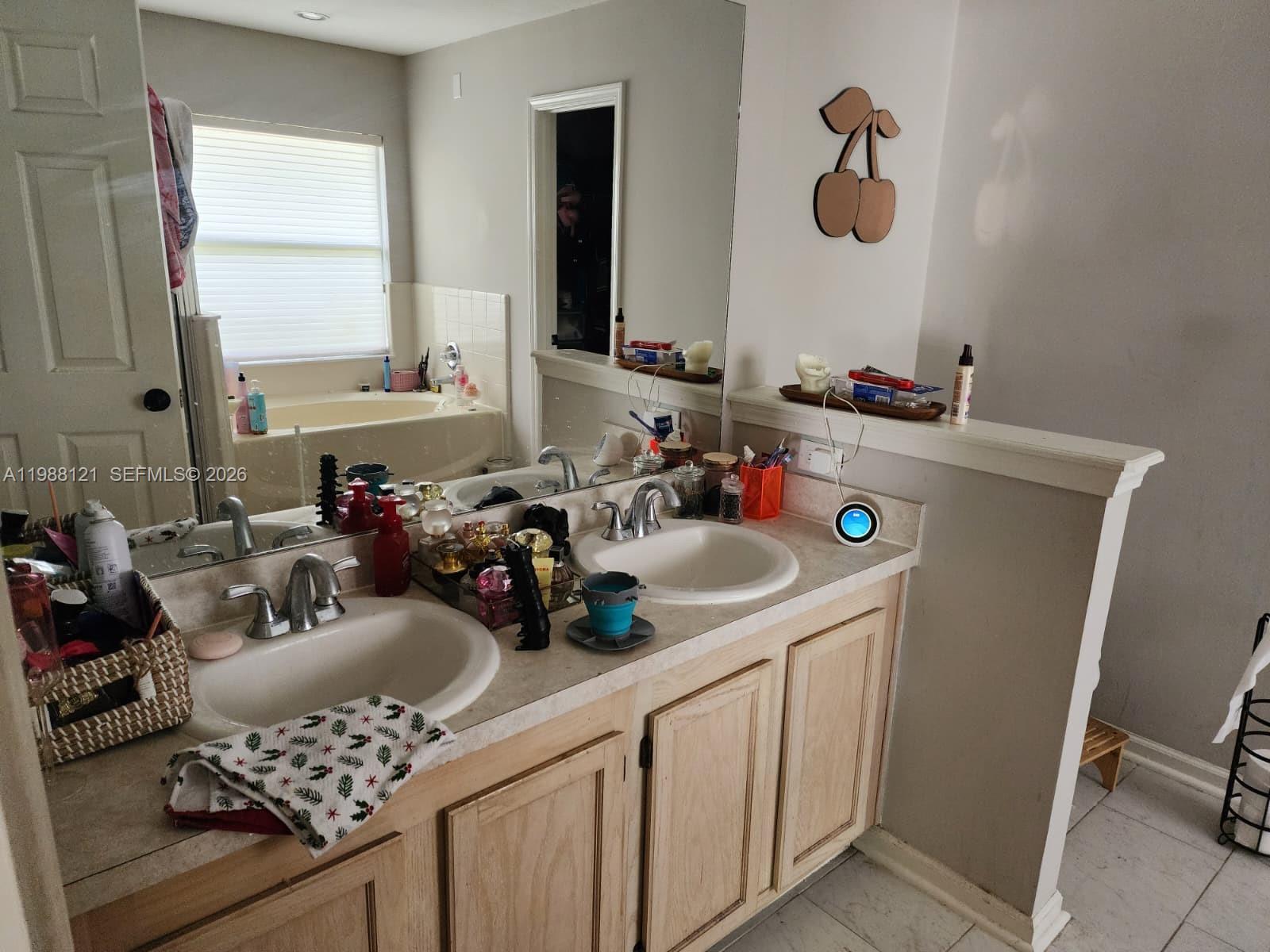 See details 13518 3 / 3 1744 sq. ft. $ 2026-06-17 0 Photo