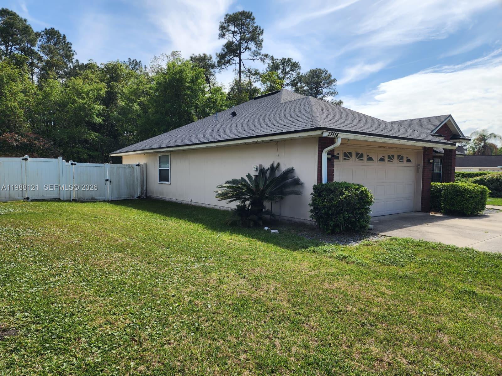 See details 13518 3 / 3 1744 sq. ft. $ 2026-06-17 0 Photo