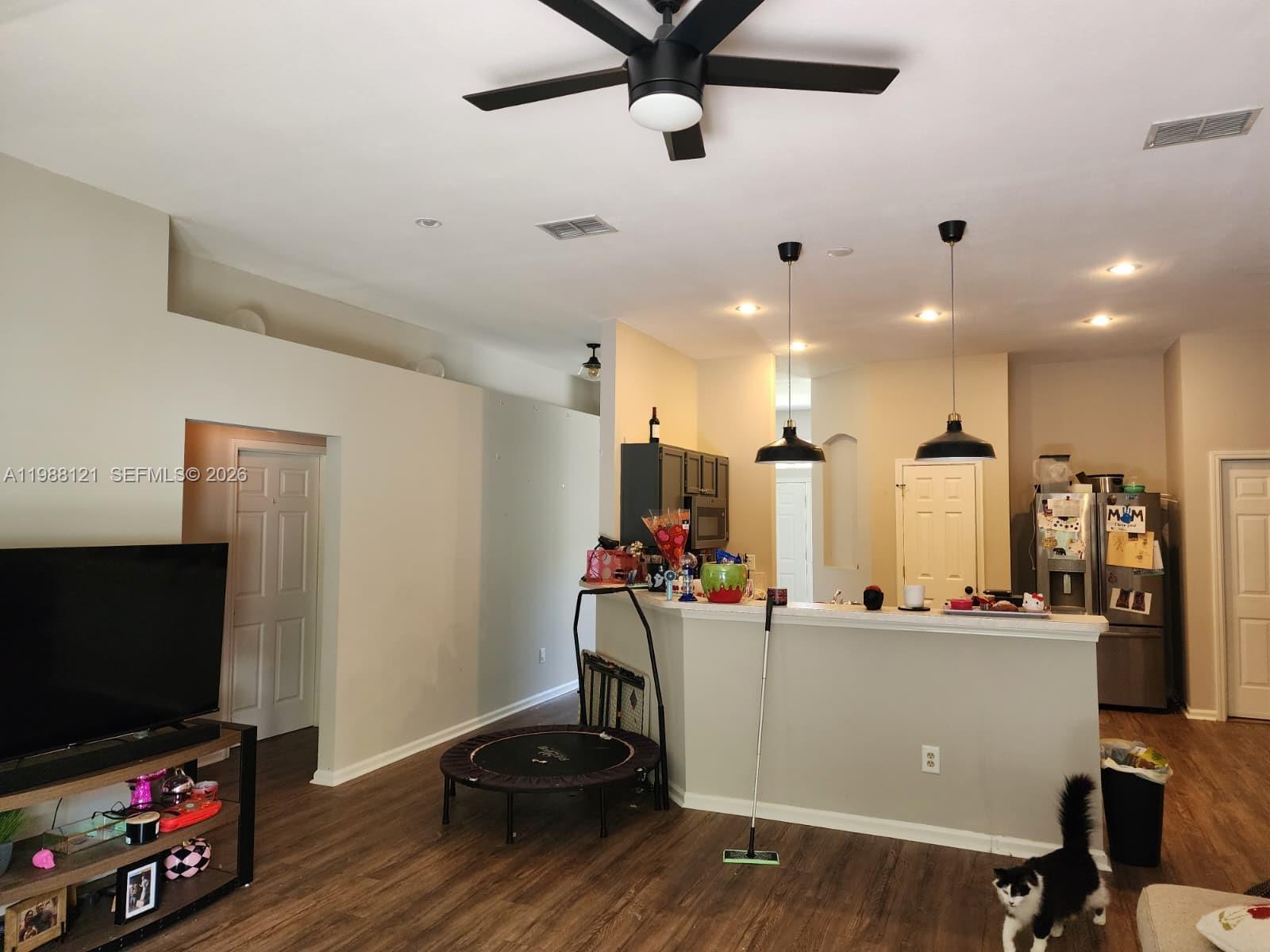 See details 13518 3 / 3 1744 sq. ft. $ 2026-06-17 0 Photo