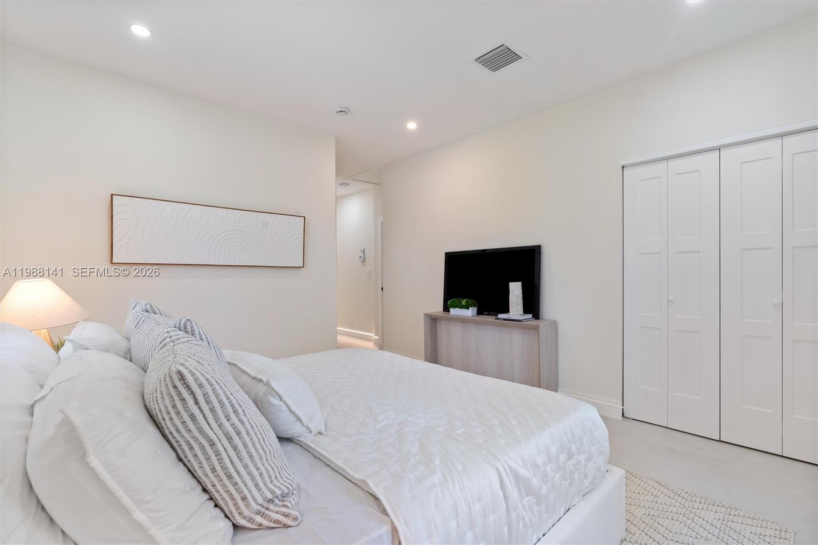 1108 4 / 3 1432 sq. ft. $ 2026-03-23 0 Photo