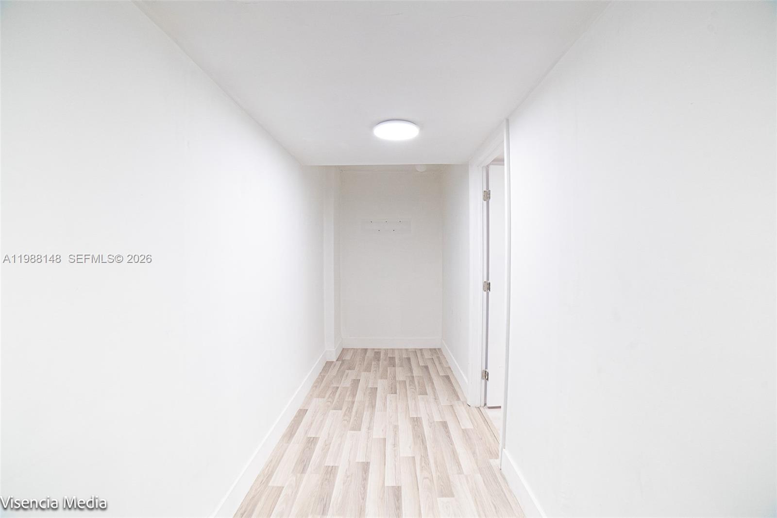 See details 703E 1 / 1 861 sq. ft. $ 2026-03-23 0 Photo