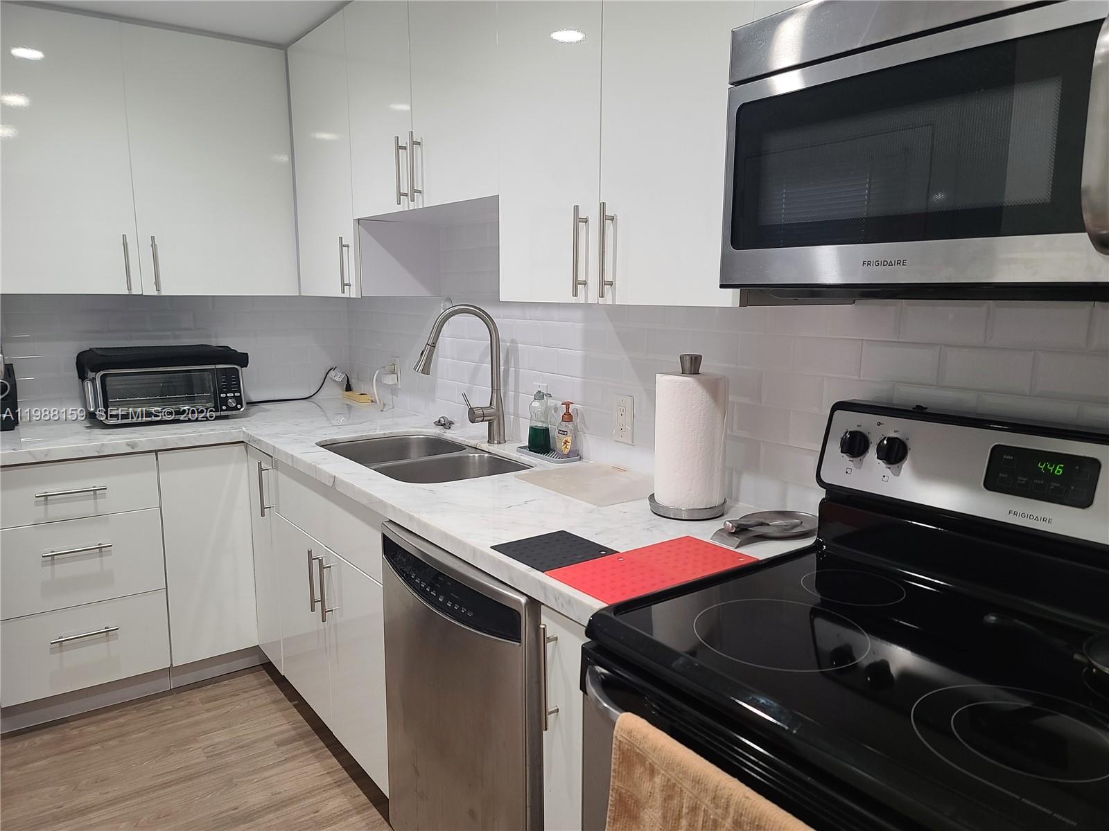 Photo of 3475 Country Club Dr  #202, Aventura, Florida, 33180 - 