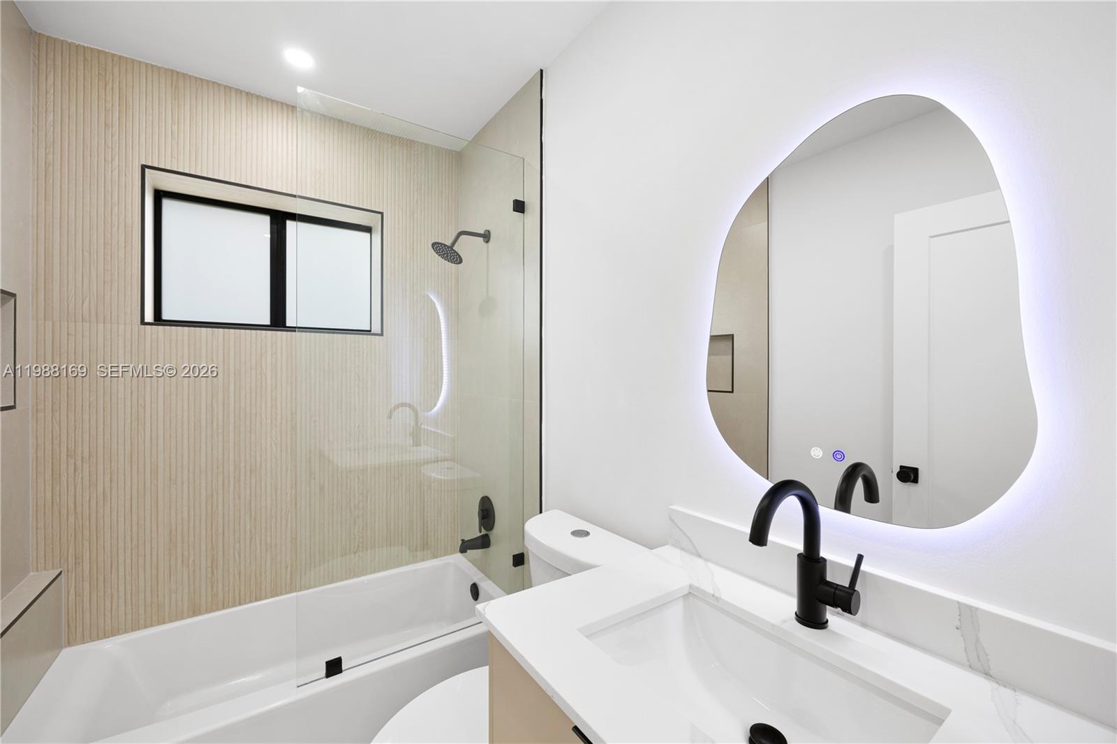   /  1601 кв.футов $ 2026-03-23 0 Фото