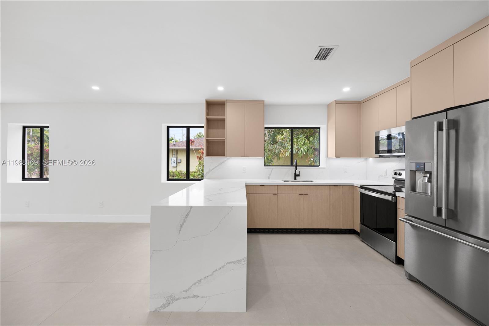   /  1601 кв.футов $ 2026-03-23 0 Фото