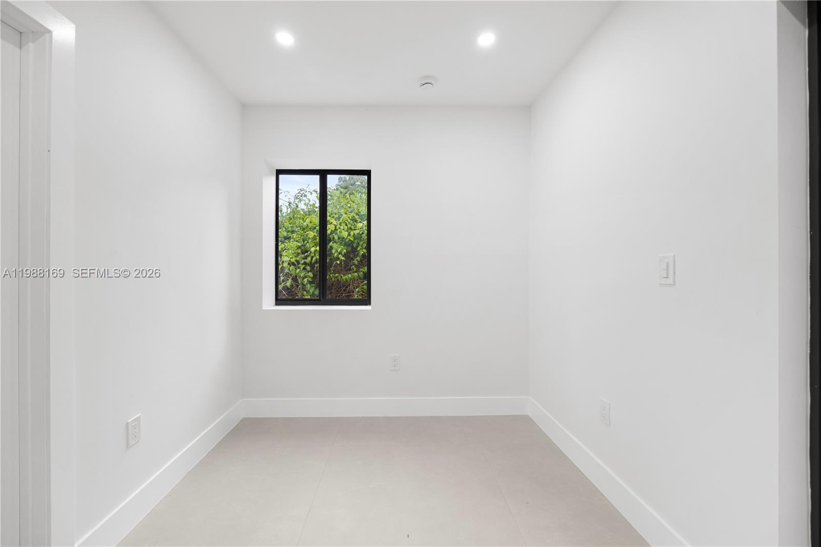   /  1601 кв.футов $ 2026-03-23 0 Фото