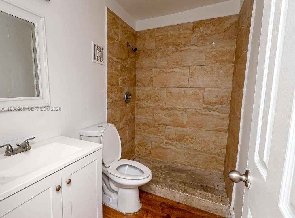   /  3632 кв.футов $ 2026-03-24 0 Фото