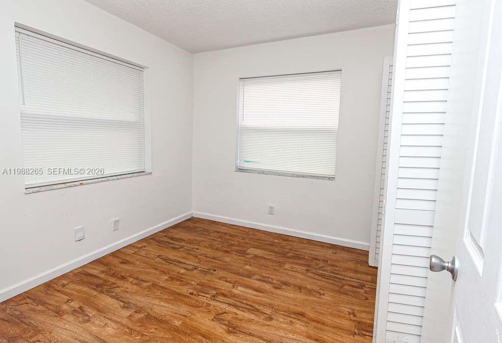   /  3632 кв.футов $ 2026-03-24 0 Фото