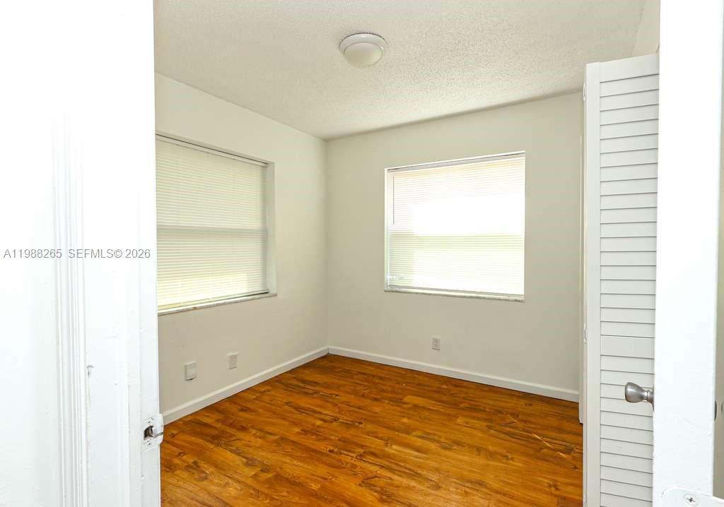   /  3632 кв.футов $ 2026-03-24 0 Фото