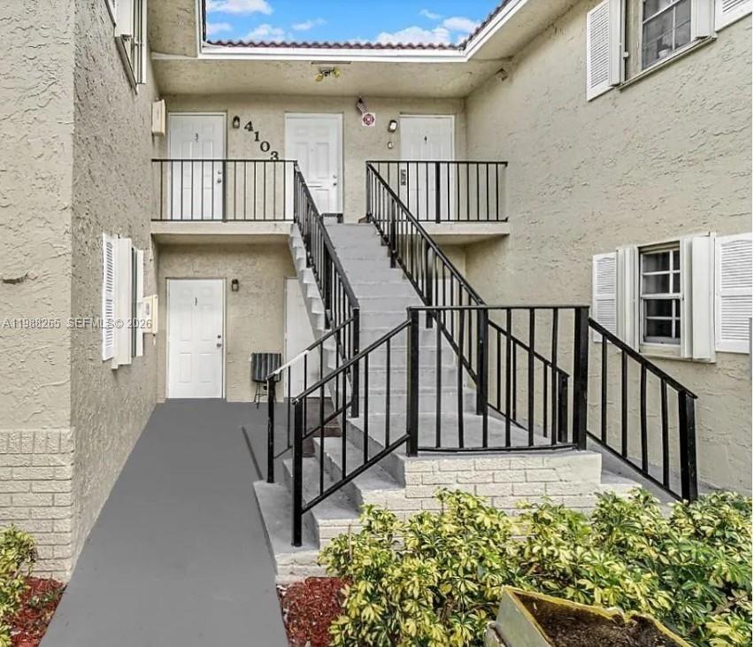   /  3632 кв.футов $ 2026-03-24 0 Фото