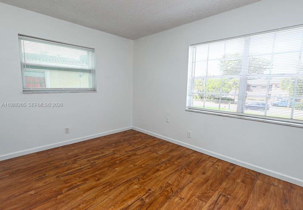   /  3632 кв.футов $ 2026-03-24 0 Фото