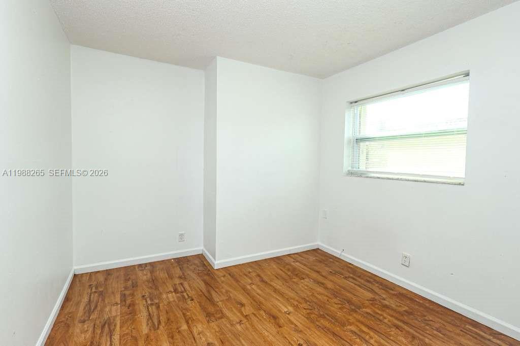   /  3632 кв.футов $ 2026-03-24 0 Фото