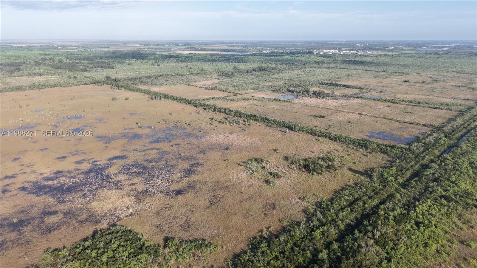   /   кв.футов $ 2026-03-24 0 Фото