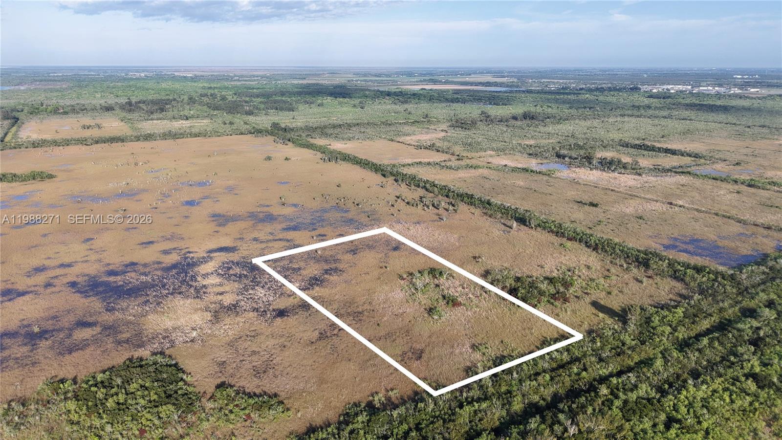   /   кв.футов $ 2026-03-24 0 Фото