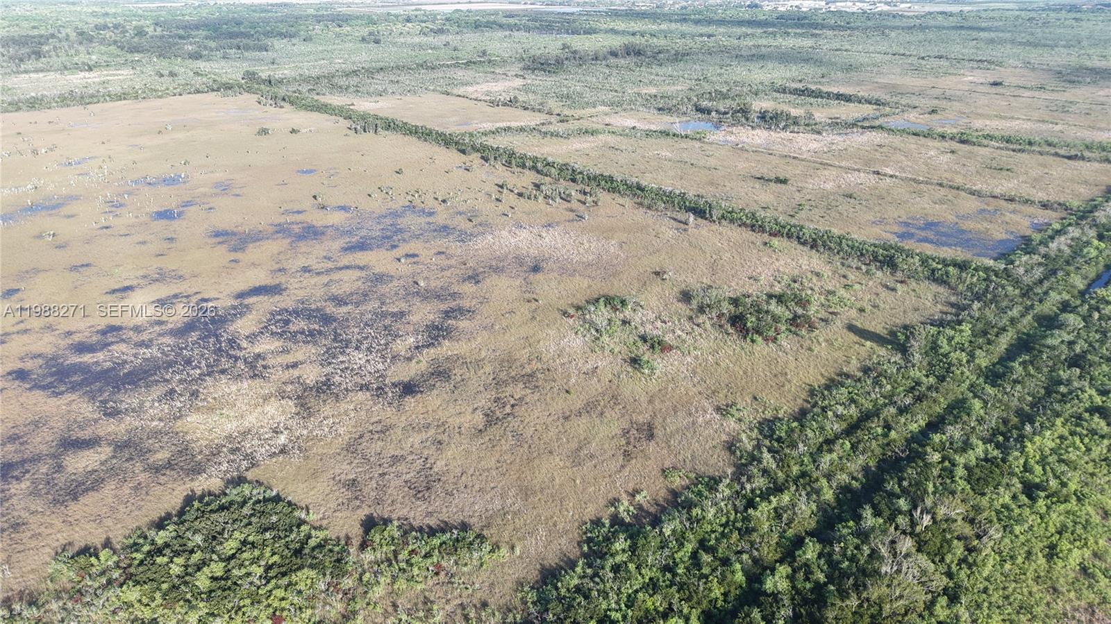   /   кв.футов $ 2026-03-24 0 Фото