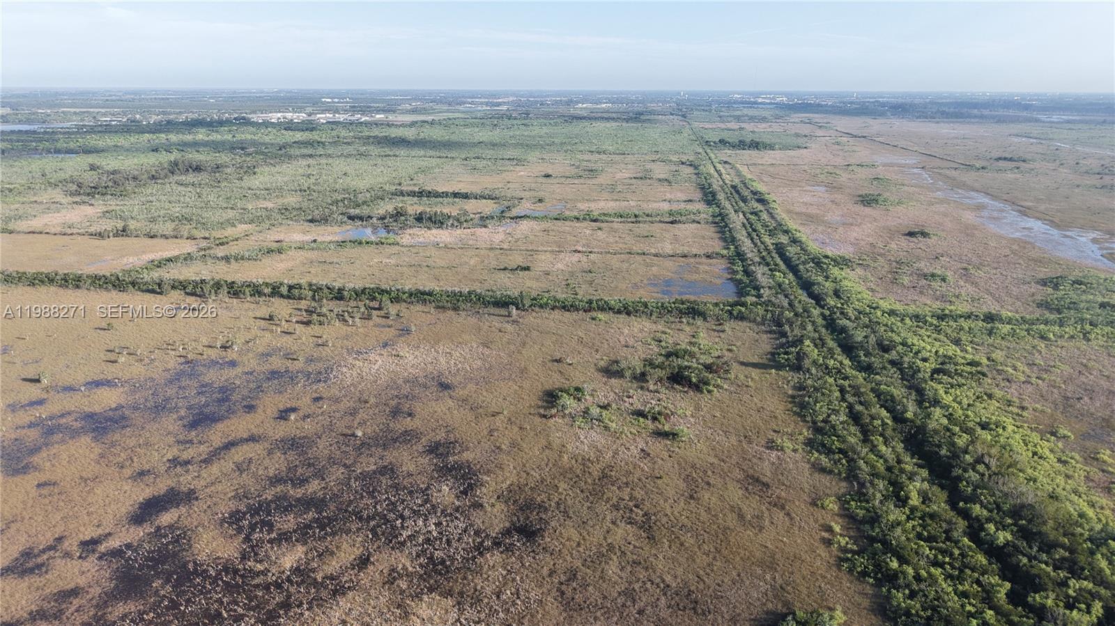   /   кв.футов $ 2026-03-24 0 Фото