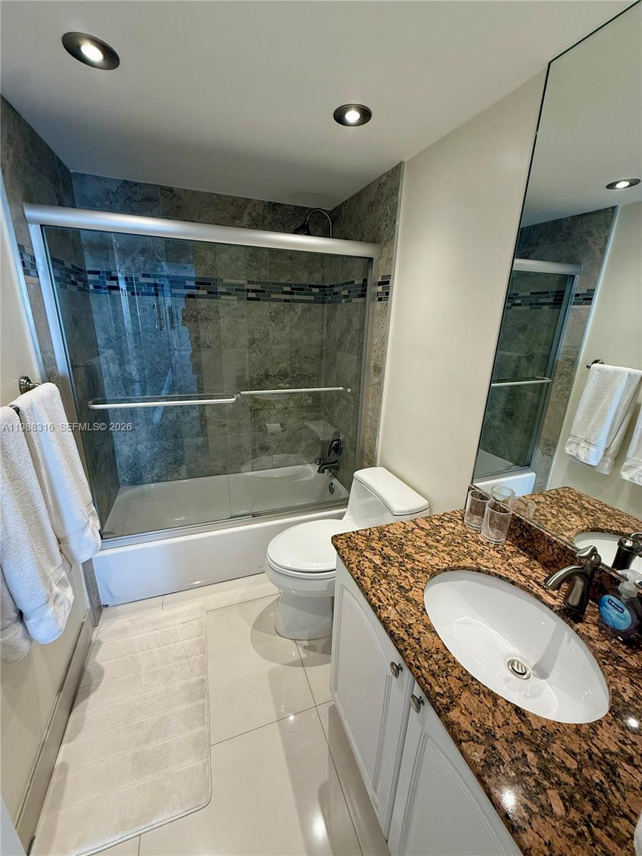 Photo of 3901 Ocean Dr  #5W, Hollywood, Florida, 33019 - 