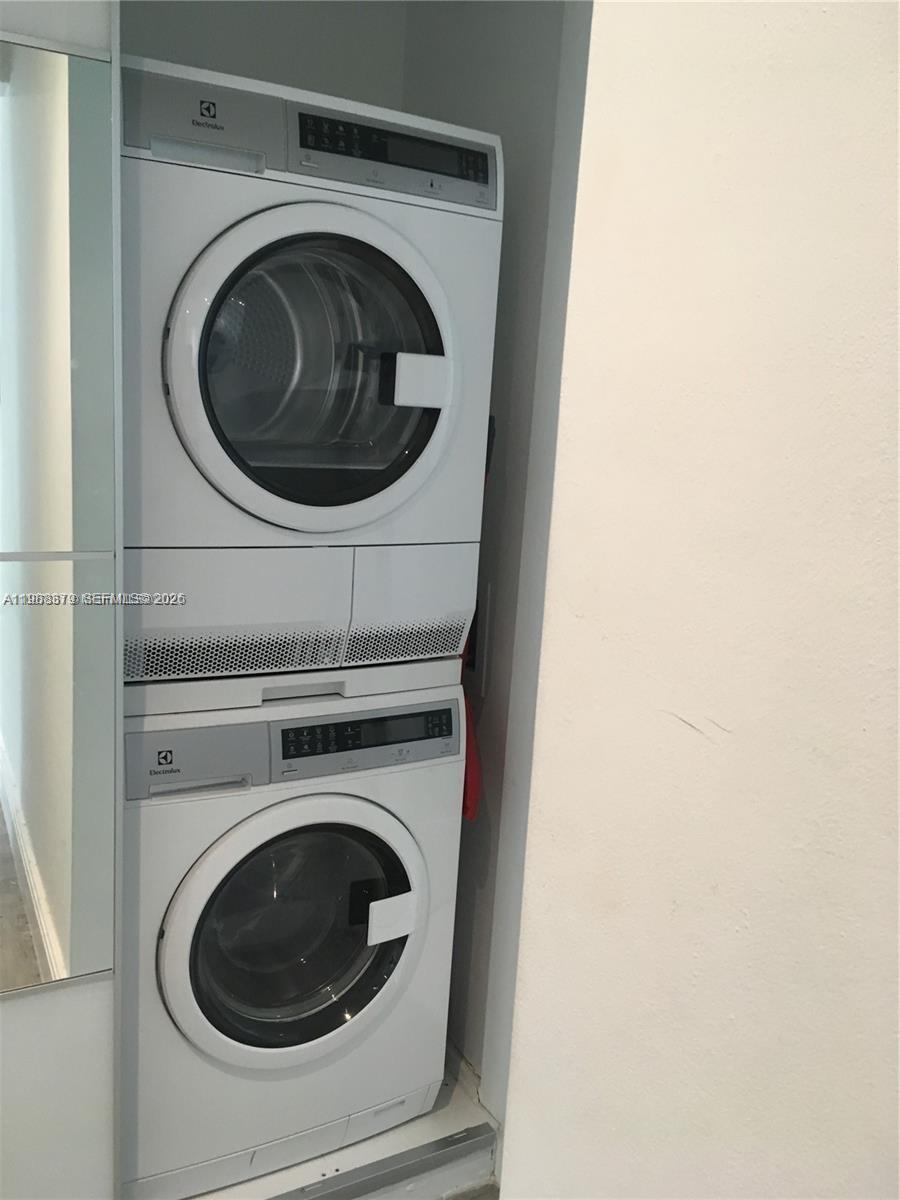   /  3600 sq. ft. $ 2026-03-24 0 foto