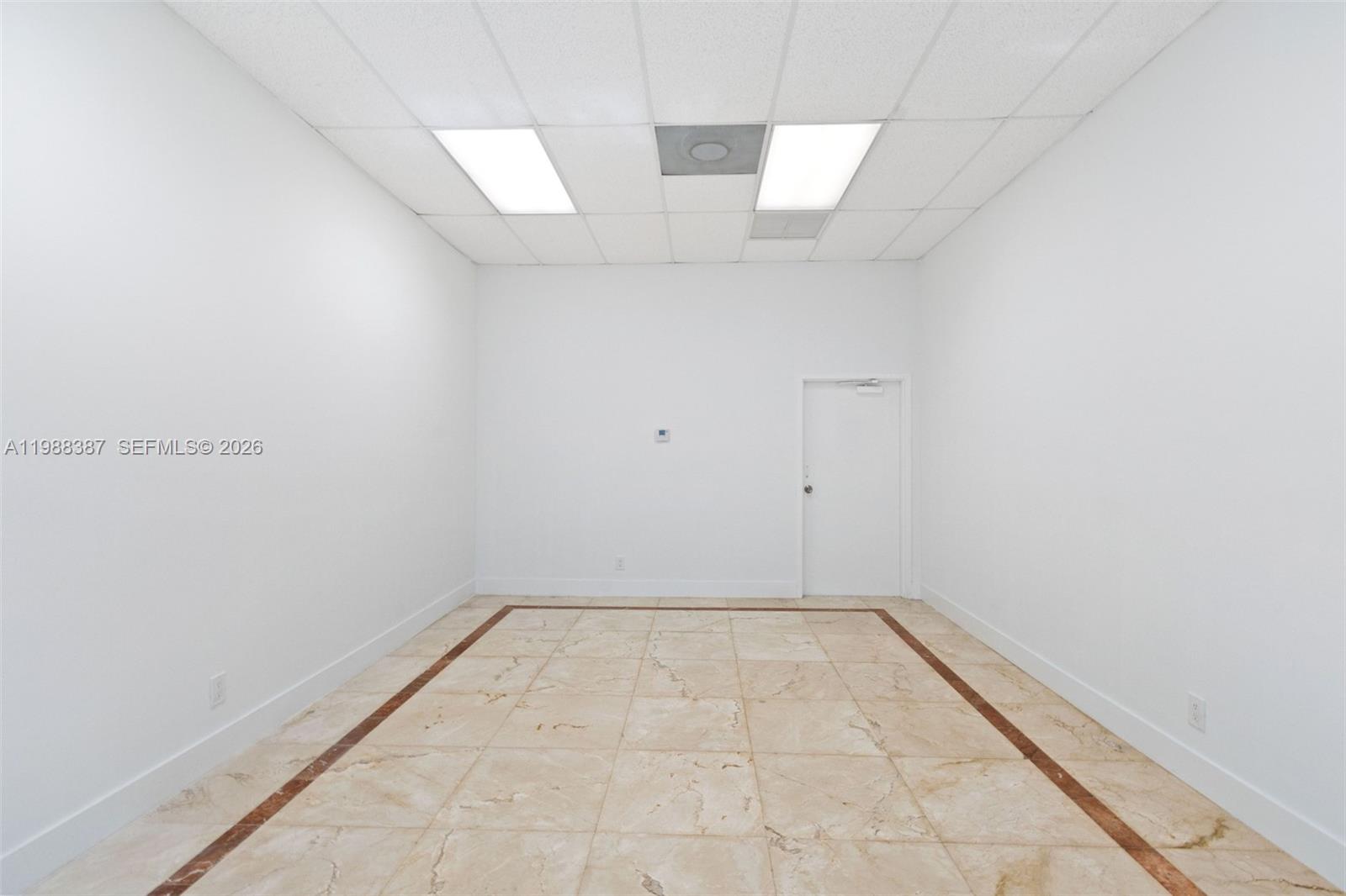 16  /   sq. ft. $ 2026-03-24 0 foto