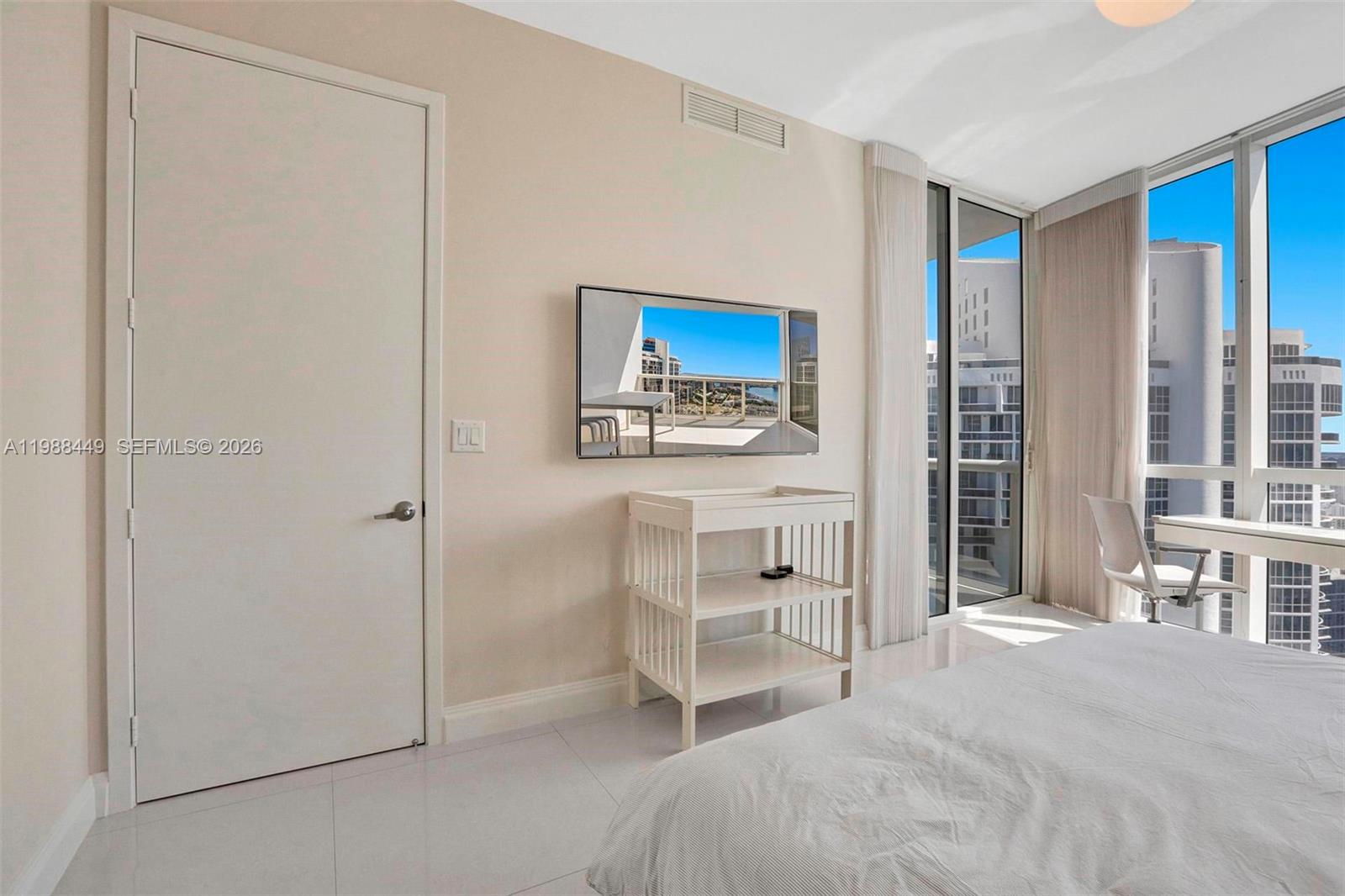 5405 1 / 2 1183 sq. ft. $ 2026-04-21 0 Photo