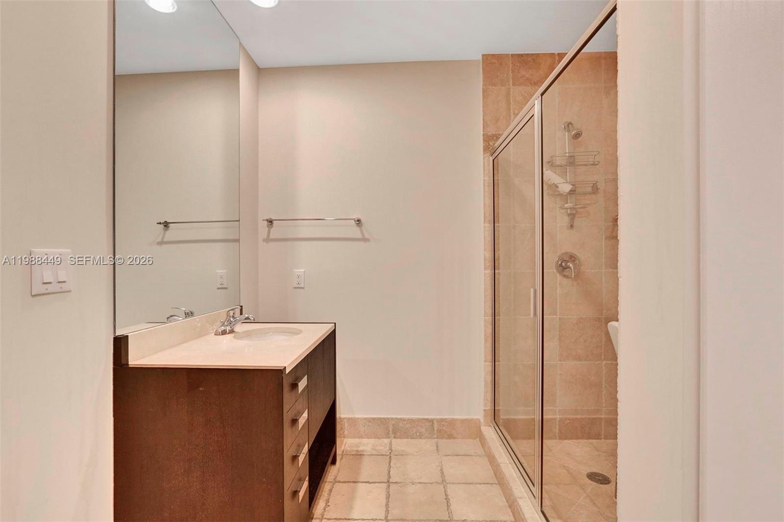 5405 1 / 2 1183 sq. ft. $ 2026-04-21 0 Photo