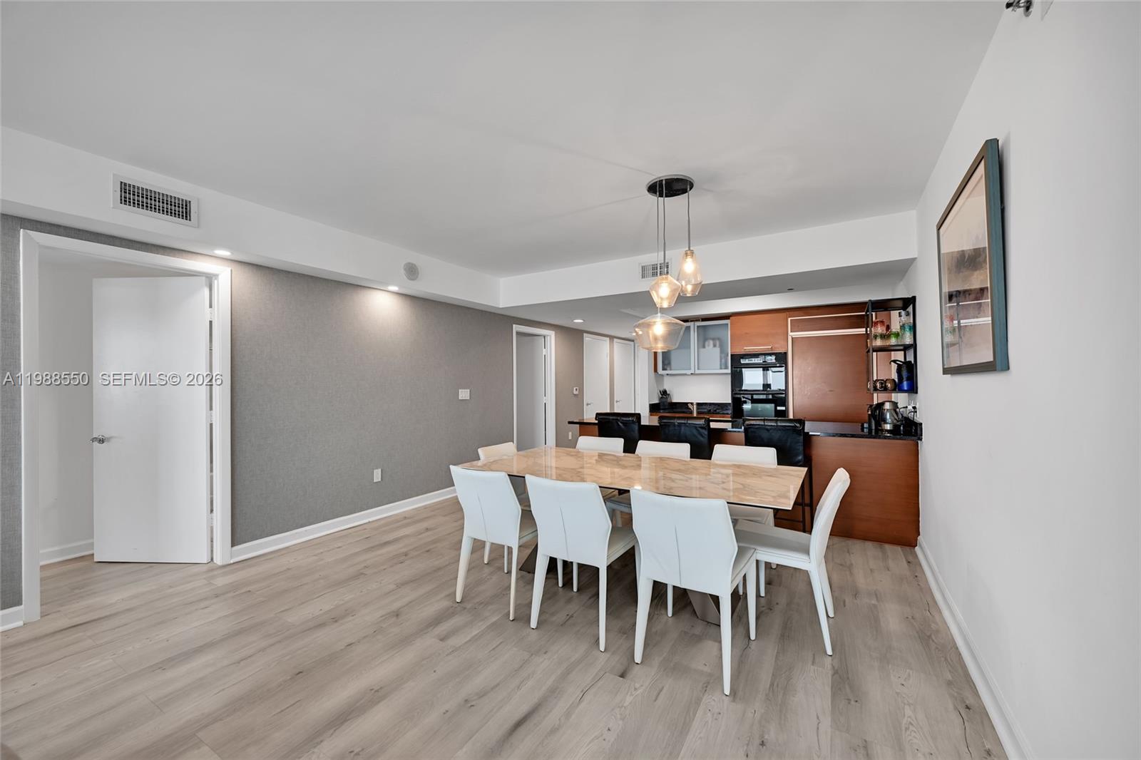 4603 2 / 3 1733 sq. ft. $ 2026-05-14 0 Photo