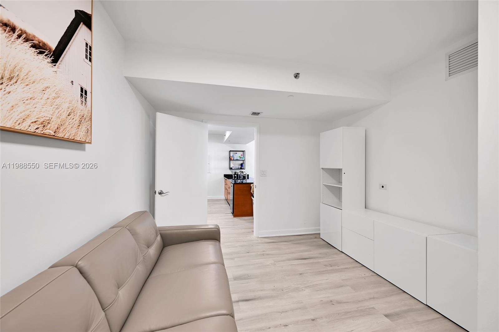 4603 2 / 3 1733 sq. ft. $ 2026-05-14 0 Photo