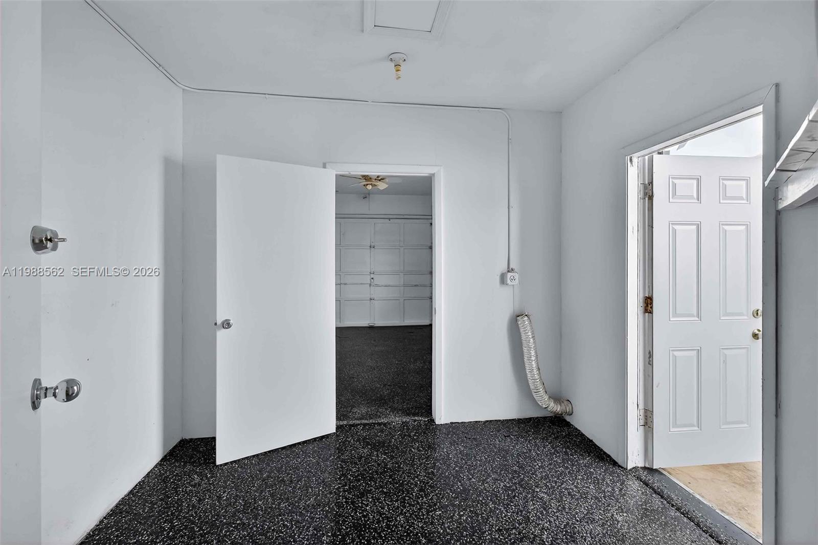   /   sq. ft. $ 2026-03-24 0 foto