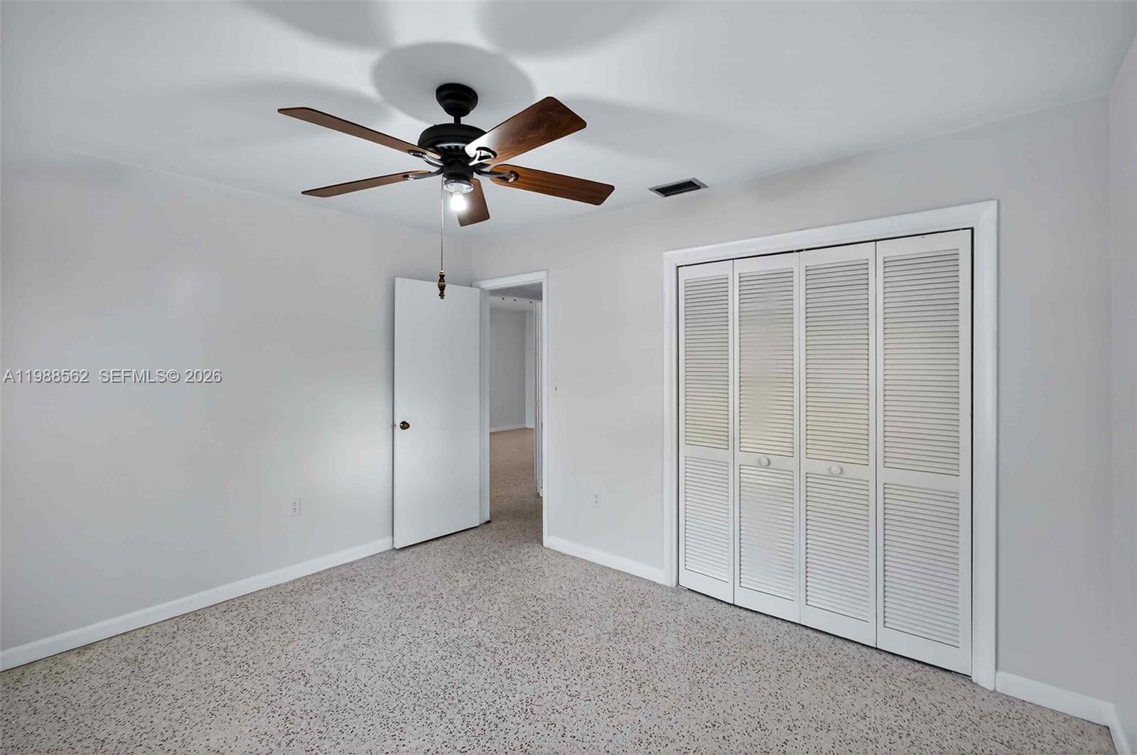   /   sq. ft. $ 2026-03-24 0 foto