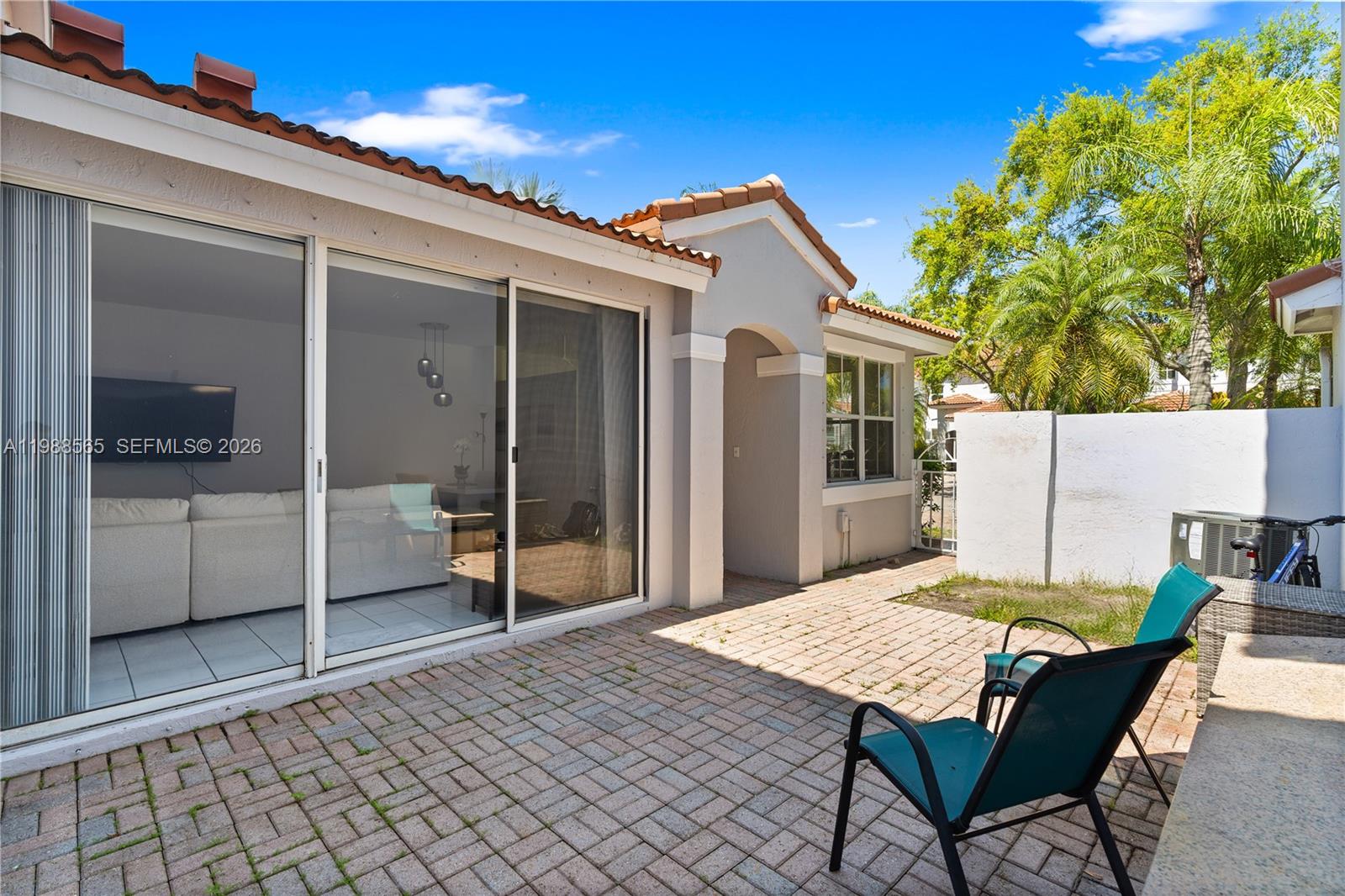 Photo of 1120 Canella Ln  (1120), Hollywood, Florida, 33019 - 