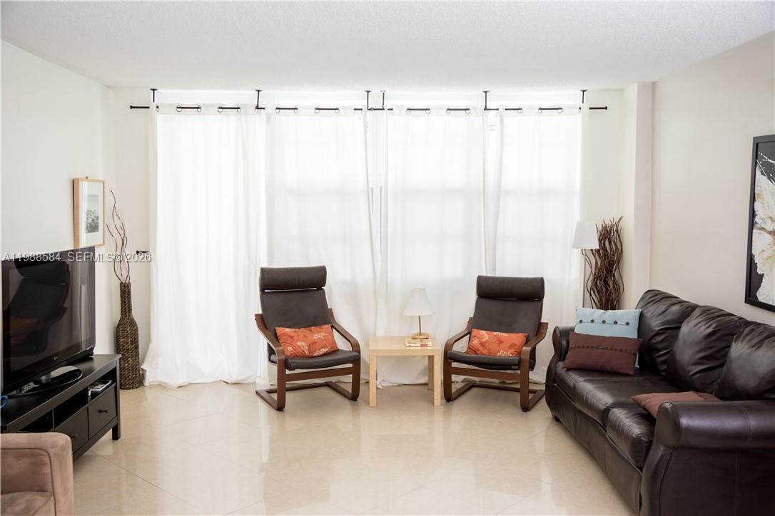 Photo of 3725 Ocean Dr  #1003, Hollywood, Florida, 33019 - Living Room